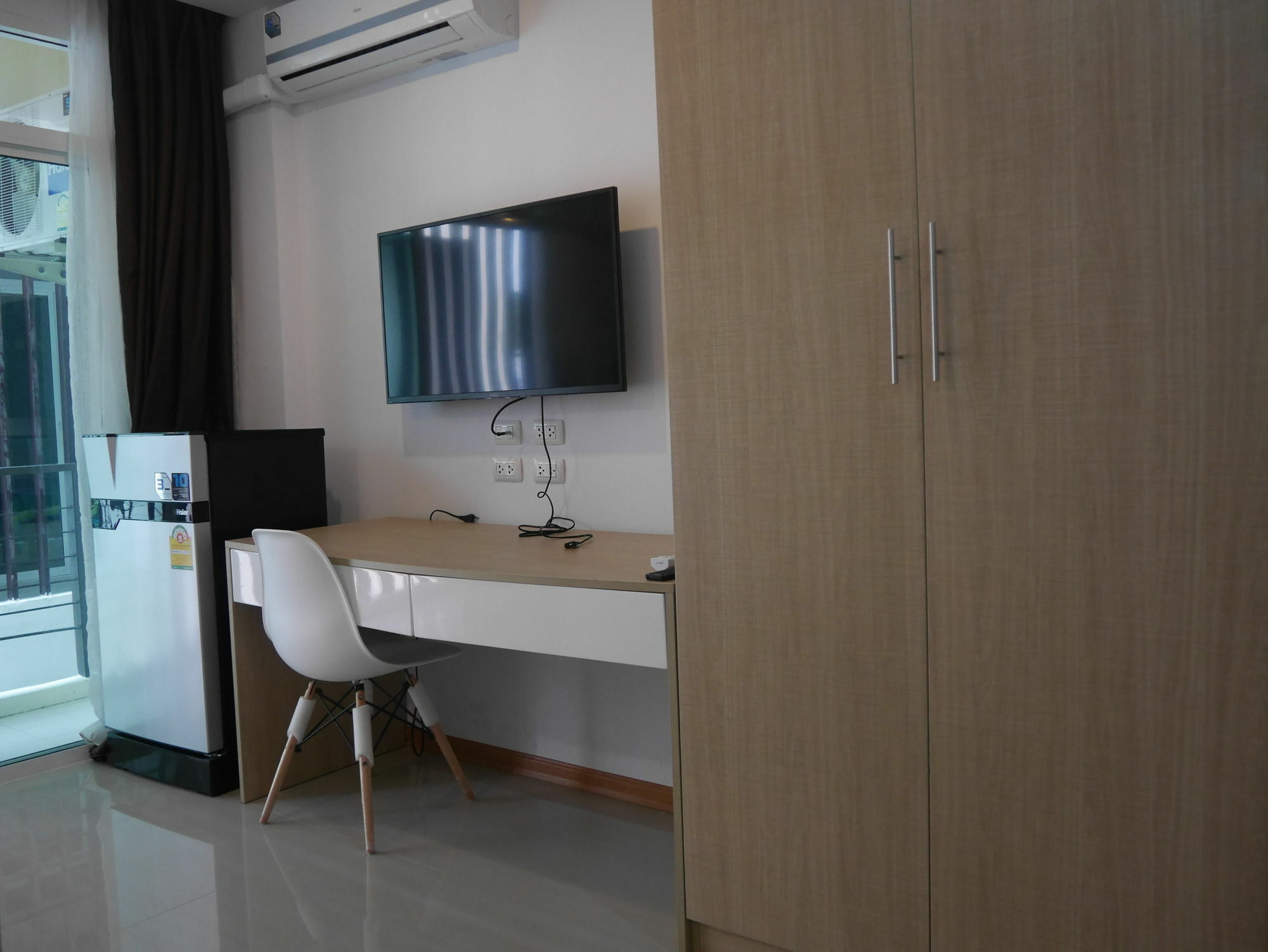 Darisa Apartment Service Patong Eksteriør billede